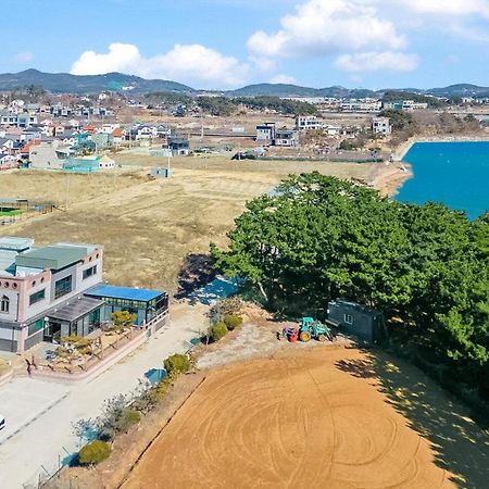 Daebudo Juni Pension Ansan Ngoại thất bức ảnh
